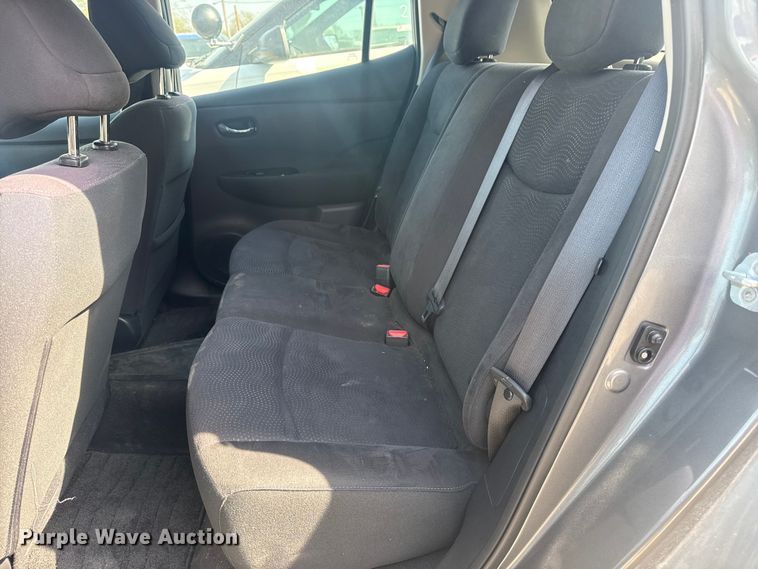 image for item FB8665 2017 Nissan Leaf 