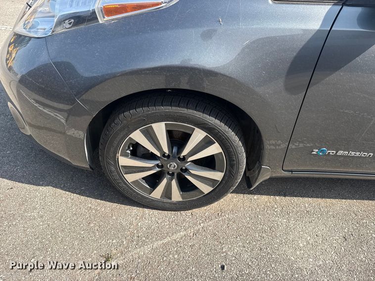 image for item FB8665 2017 Nissan Leaf 