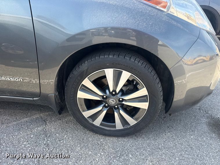 image for item FB8665 2017 Nissan Leaf 