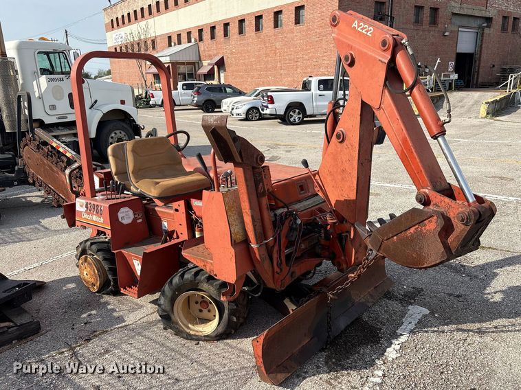 image for item FB8666 1995 Ditch Witch 3500 trencher