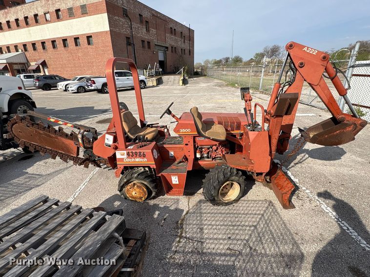 image for item FB8666 1995 Ditch Witch 3500 trencher