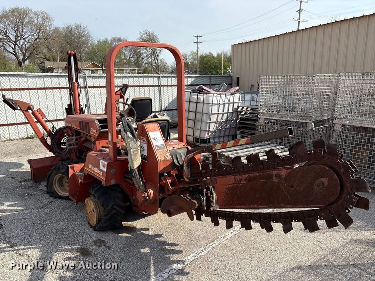image for item FB8666 1995 Ditch Witch 3500 trencher