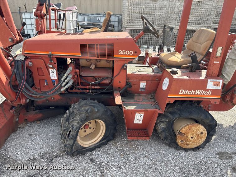image for item FB8666 1995 Ditch Witch 3500 trencher