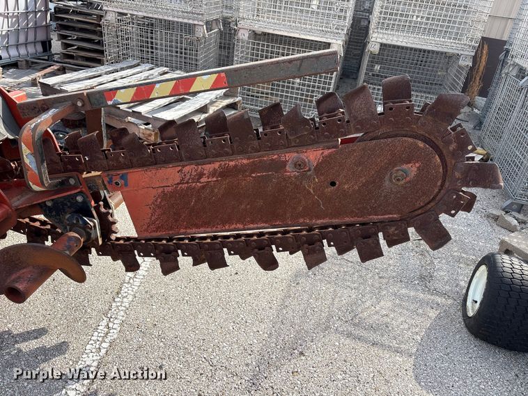 image for item FB8666 1995 Ditch Witch 3500 trencher