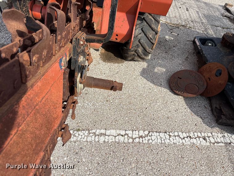 image for item FB8666 1995 Ditch Witch 3500 trencher