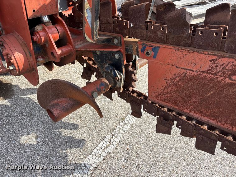 image for item FB8666 1995 Ditch Witch 3500 trencher