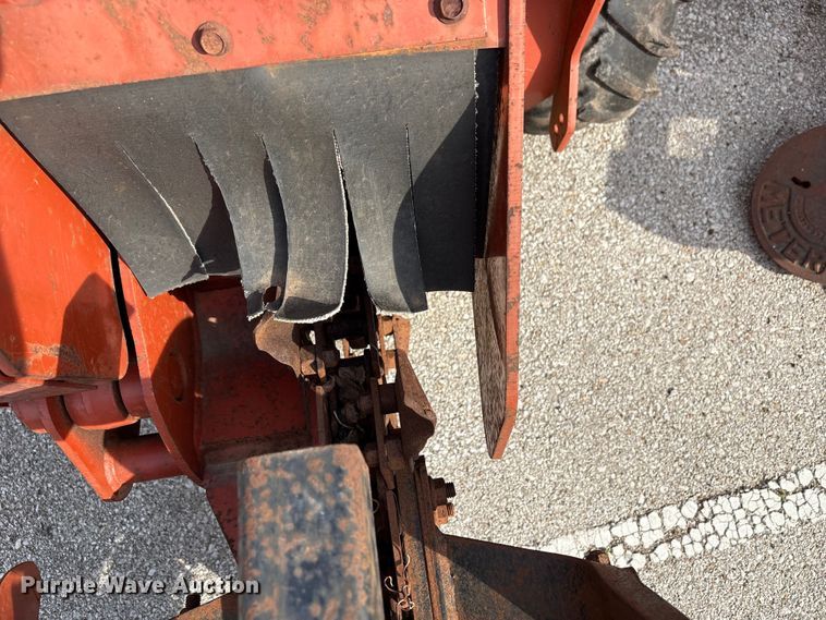 image for item FB8666 1995 Ditch Witch 3500 trencher