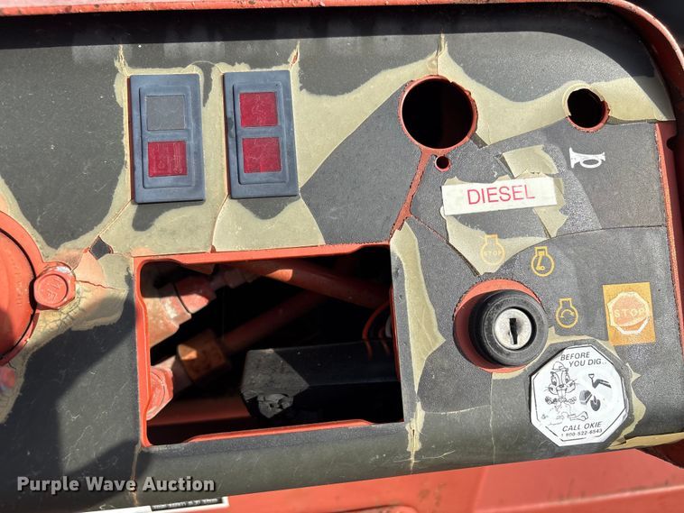 image for item FB8666 1995 Ditch Witch 3500 trencher