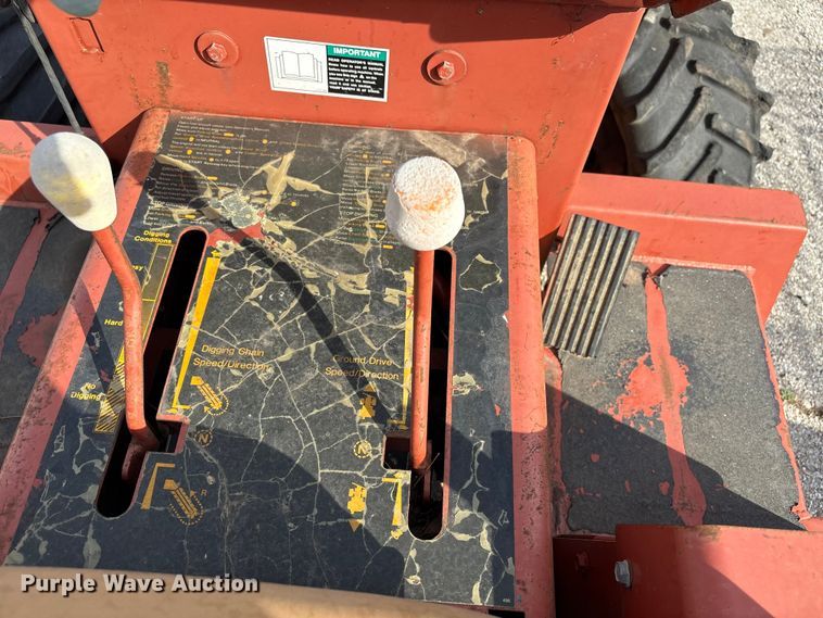 image for item FB8666 1995 Ditch Witch 3500 trencher