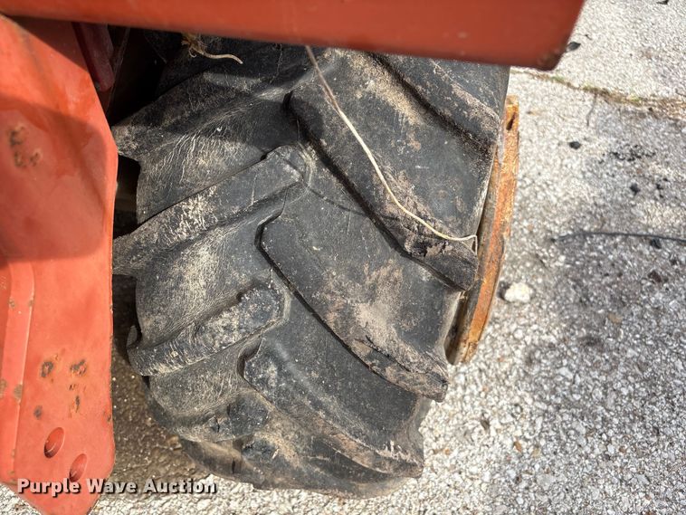 image for item FB8666 1995 Ditch Witch 3500 trencher