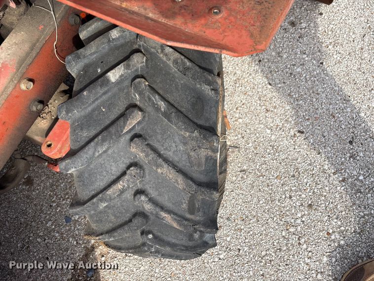 image for item FB8666 1995 Ditch Witch 3500 trencher