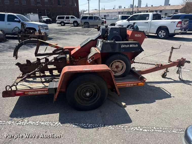 image for item FB8667 1989 Ditch Witch 1620 trencher