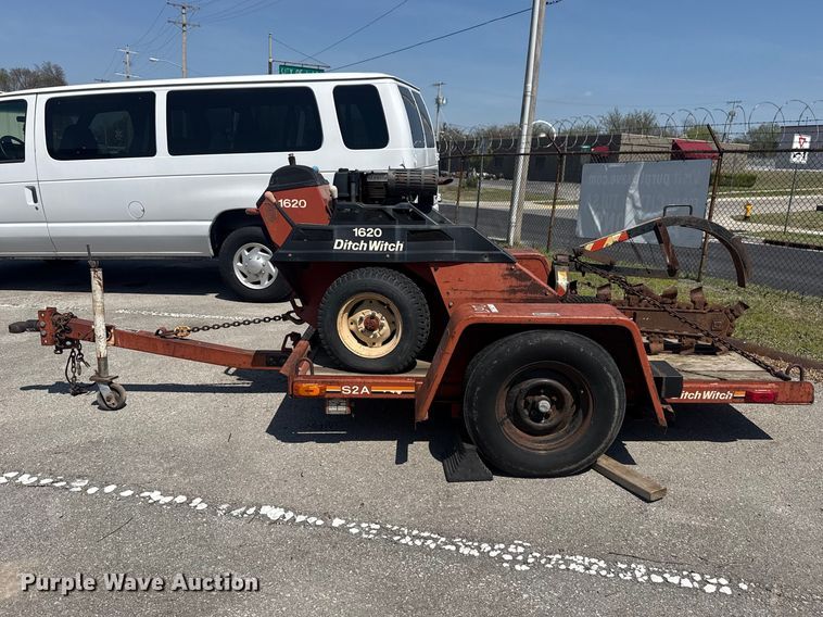 image for item FB8667 1989 Ditch Witch 1620 trencher
