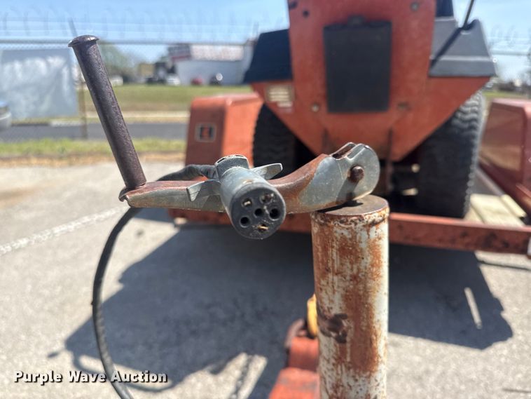 image for item FB8667 1989 Ditch Witch 1620 trencher