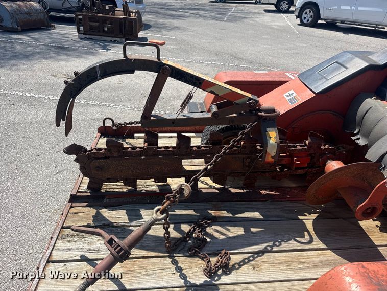 image for item FB8667 1989 Ditch Witch 1620 trencher