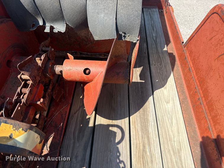 image for item FB8667 1989 Ditch Witch 1620 trencher