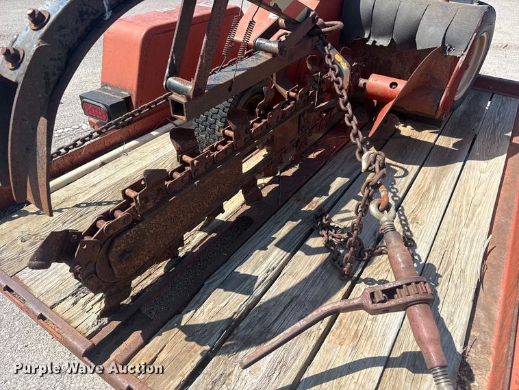 image for item FB8667 1989 Ditch Witch 1620 trencher