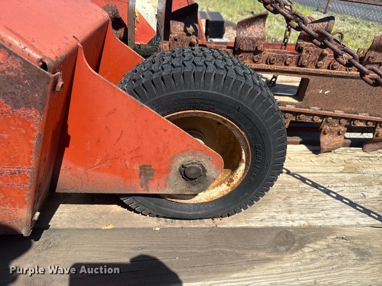 image for item FB8667 1989 Ditch Witch 1620 trencher