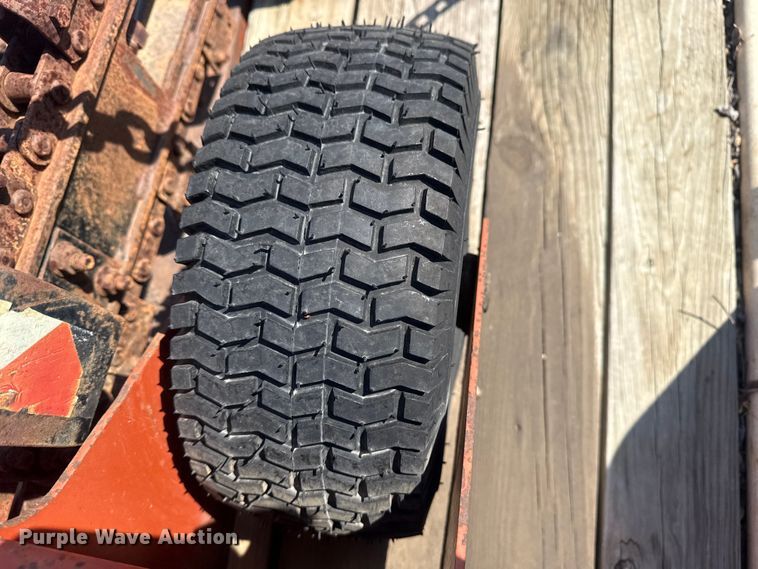 image for item FB8667 1989 Ditch Witch 1620 trencher