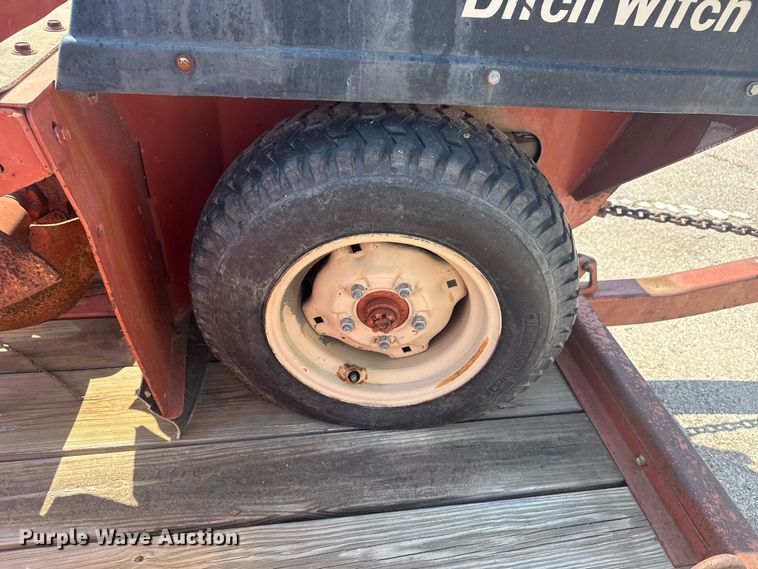 image for item FB8667 1989 Ditch Witch 1620 trencher