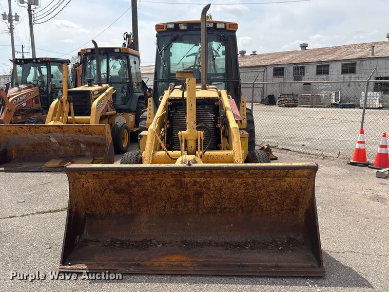 image for item FB8668 1994 John Deere 310D backhoe