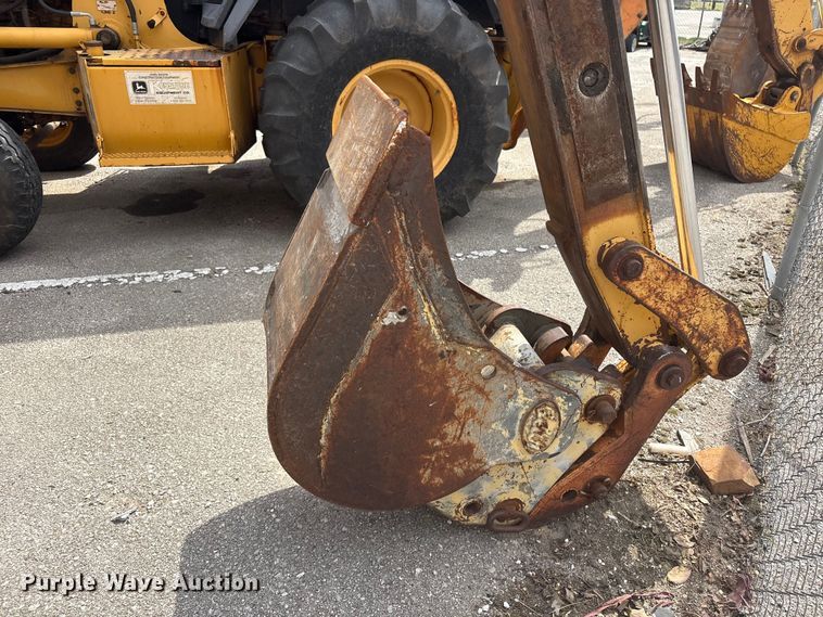 image for item FB8668 1994 John Deere 310D backhoe
