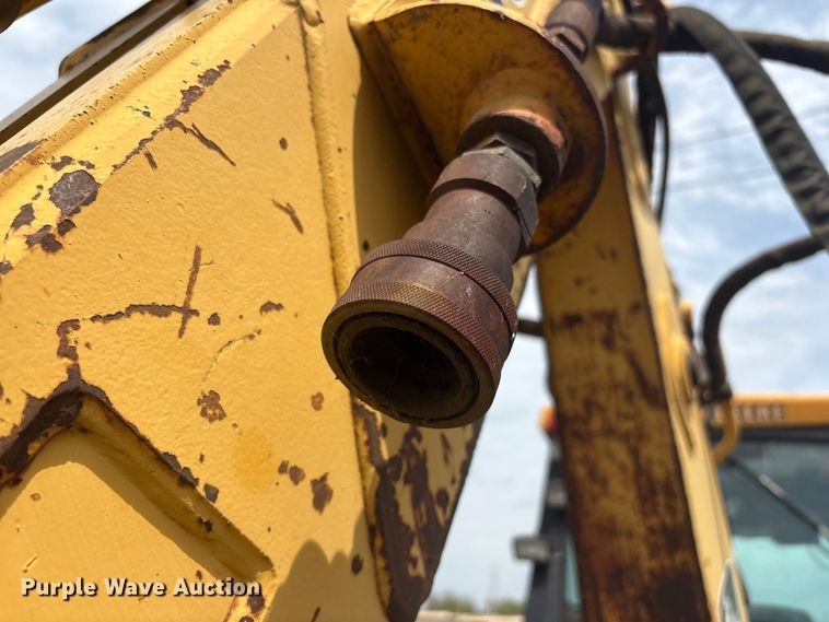 image for item FB8668 1994 John Deere 310D backhoe