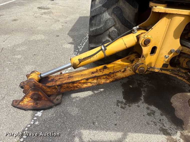 image for item FB8668 1994 John Deere 310D backhoe