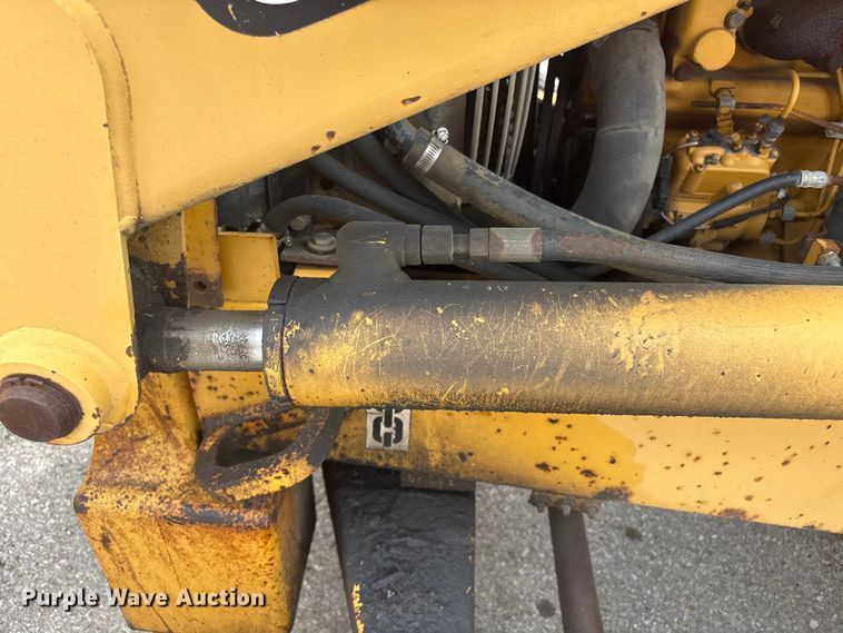 image for item FB8668 1994 John Deere 310D backhoe