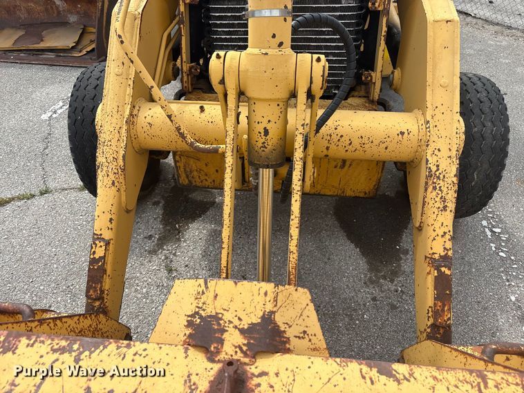 image for item FB8668 1994 John Deere 310D backhoe