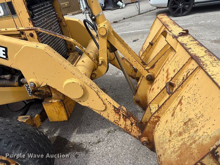 image for item FB8668 1994 John Deere 310D backhoe