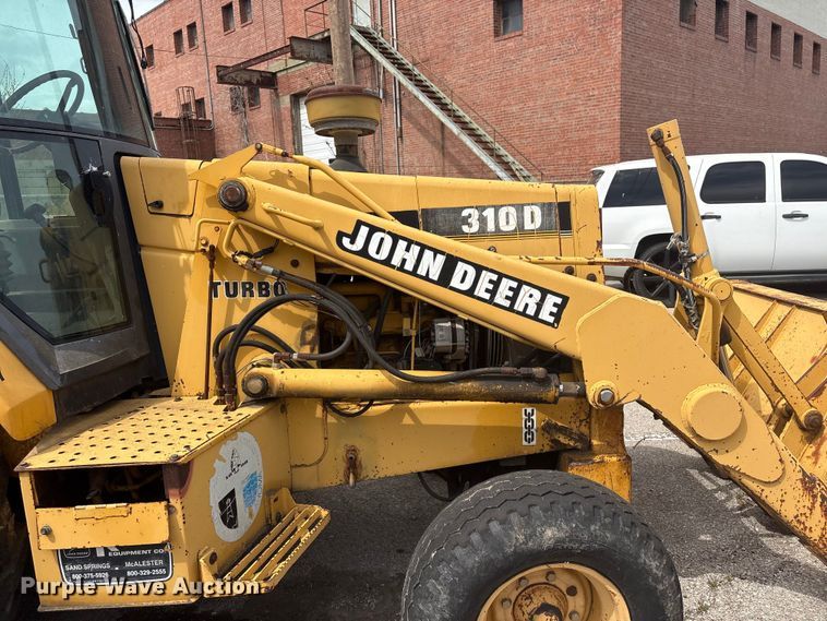 image for item FB8668 1994 John Deere 310D backhoe