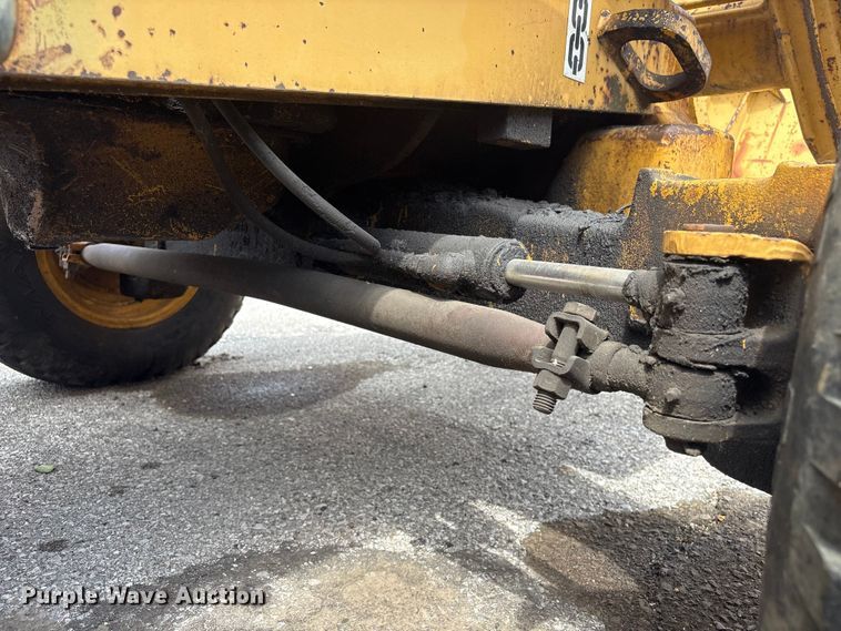 image for item FB8668 1994 John Deere 310D backhoe