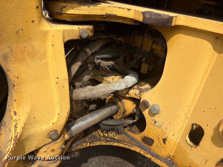 image for item FB8668 1994 John Deere 310D backhoe
