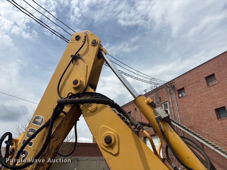 image for item FB8668 1994 John Deere 310D backhoe