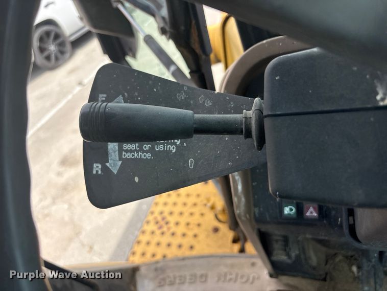 image for item FB8668 1994 John Deere 310D backhoe