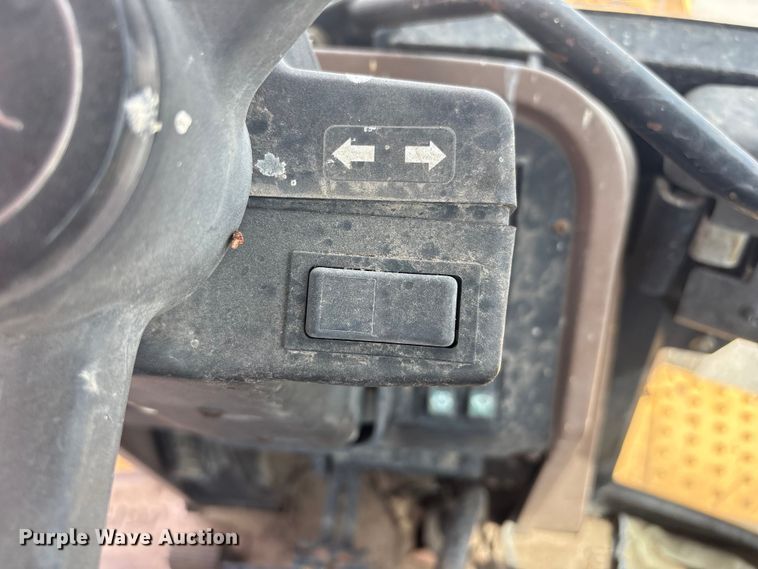 image for item FB8668 1994 John Deere 310D backhoe