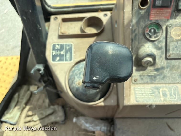 image for item FB8668 1994 John Deere 310D backhoe