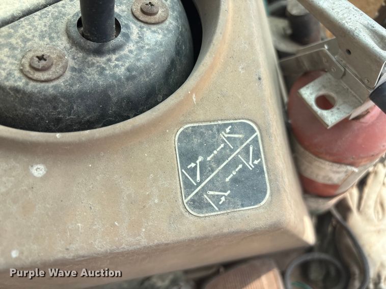 image for item FB8668 1994 John Deere 310D backhoe