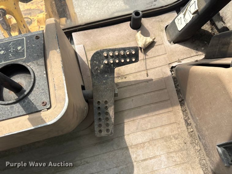 image for item FB8668 1994 John Deere 310D backhoe