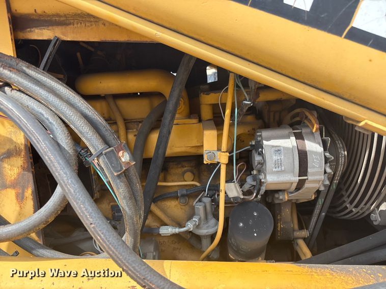 image for item FB8668 1994 John Deere 310D backhoe