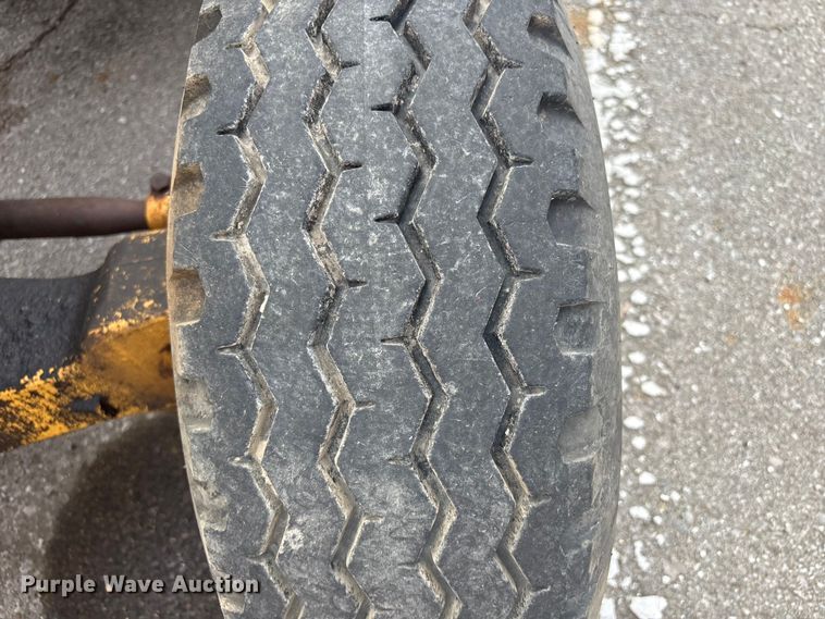 image for item FB8668 1994 John Deere 310D backhoe