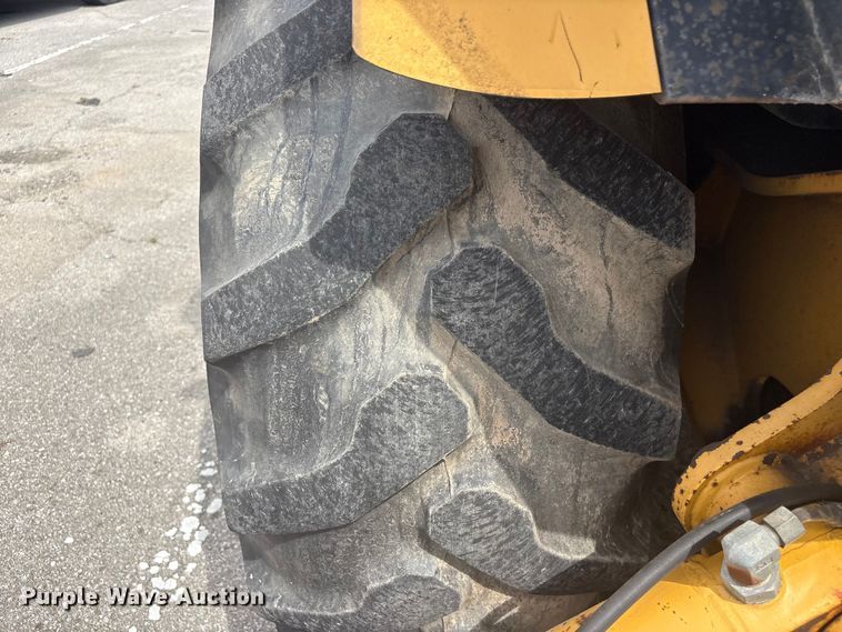 image for item FB8668 1994 John Deere 310D backhoe