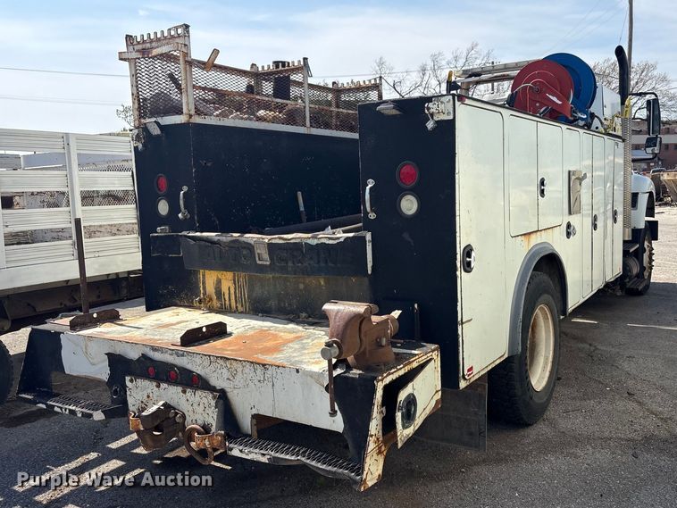 image for item FB8669 2011 International WorkStar 7400 utility / service truck