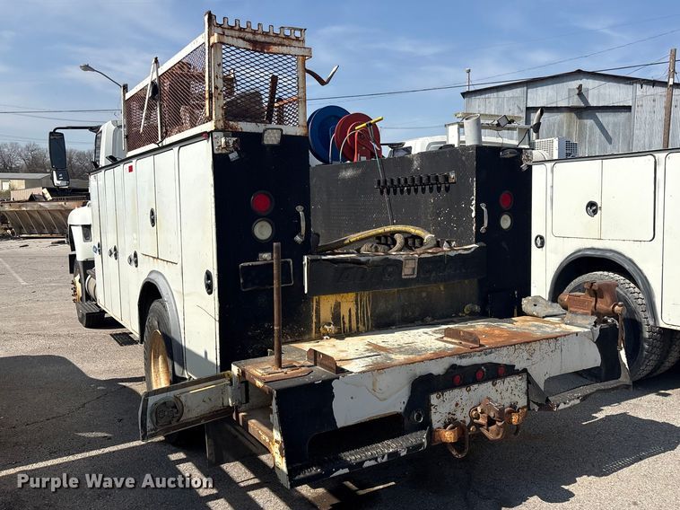 image for item FB8669 2011 International WorkStar 7400 utility / service truck