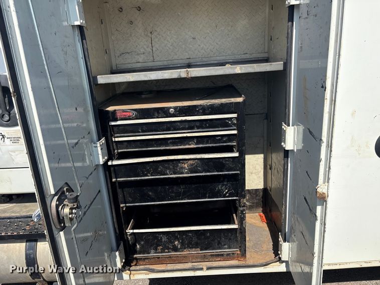 image for item FB8669 2011 International WorkStar 7400 utility / service truck