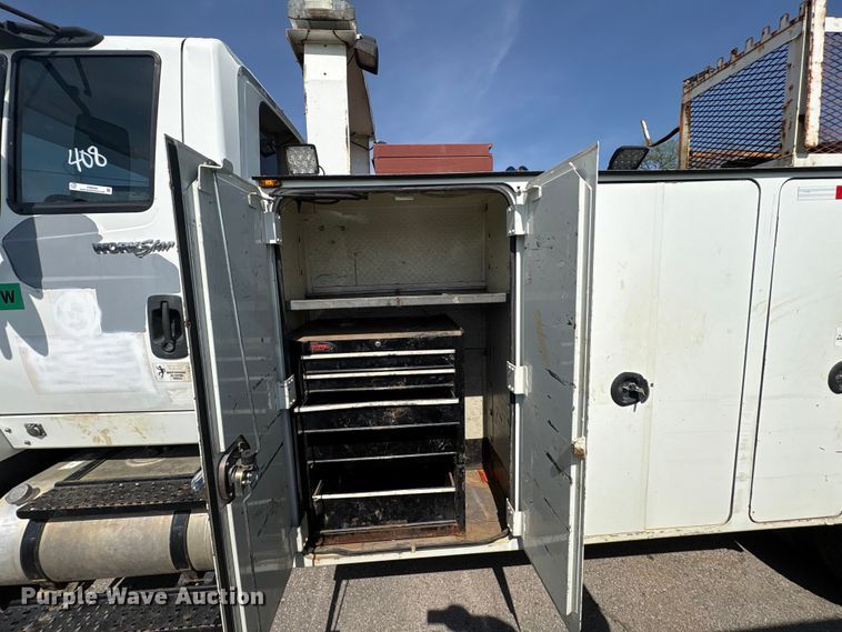 image for item FB8669 2011 International WorkStar 7400 utility / service truck