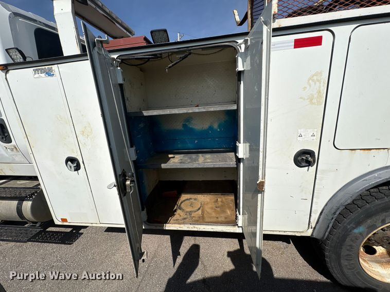 image for item FB8669 2011 International WorkStar 7400 utility / service truck