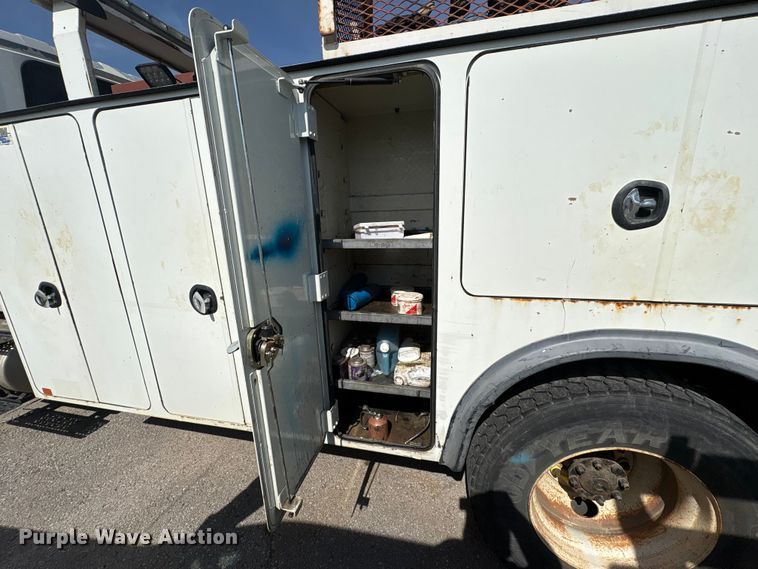 image for item FB8669 2011 International WorkStar 7400 utility / service truck