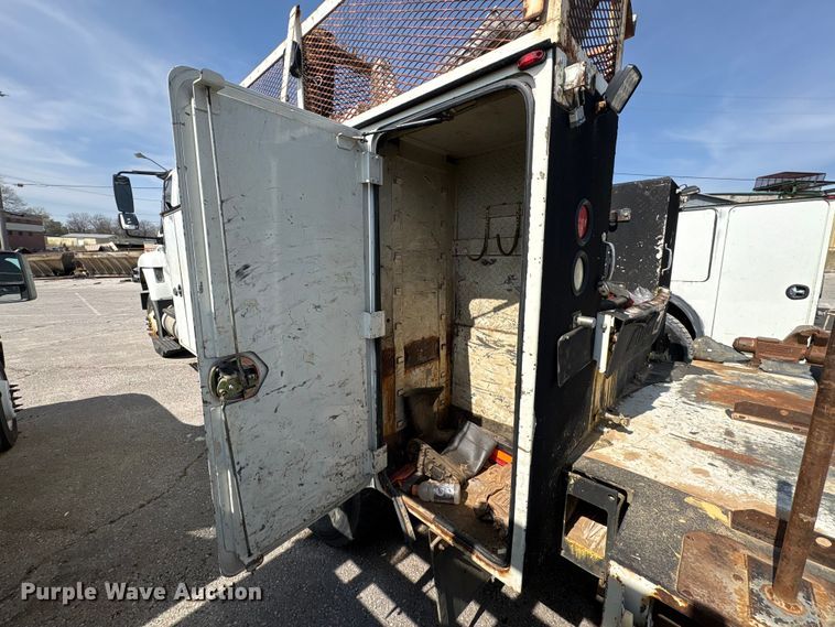 image for item FB8669 2011 International WorkStar 7400 utility / service truck